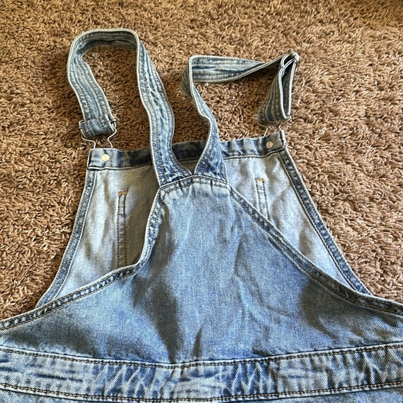 Universal Thread Overalls Size 8 - Picture 8 of 9